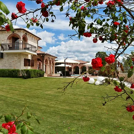 Villa Carolus *