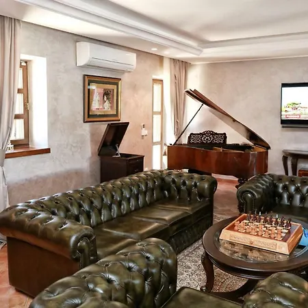 Villa Carolus *