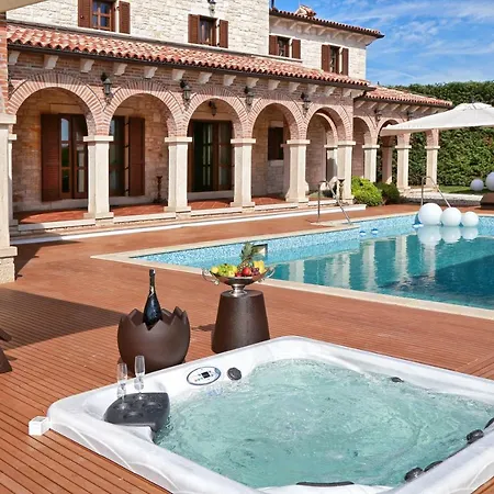 Villa Carolus *