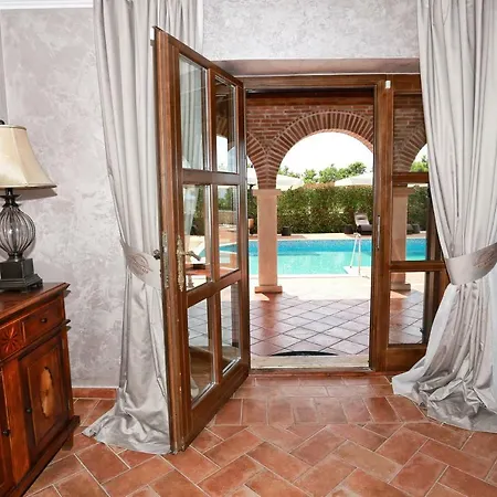 Carolus Villa